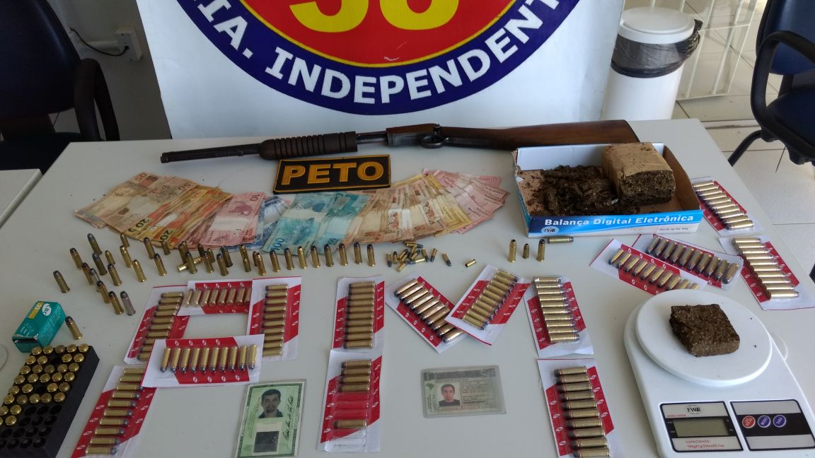 PETO apreende arna, drogas e munições (Foto:PM/BJLP)