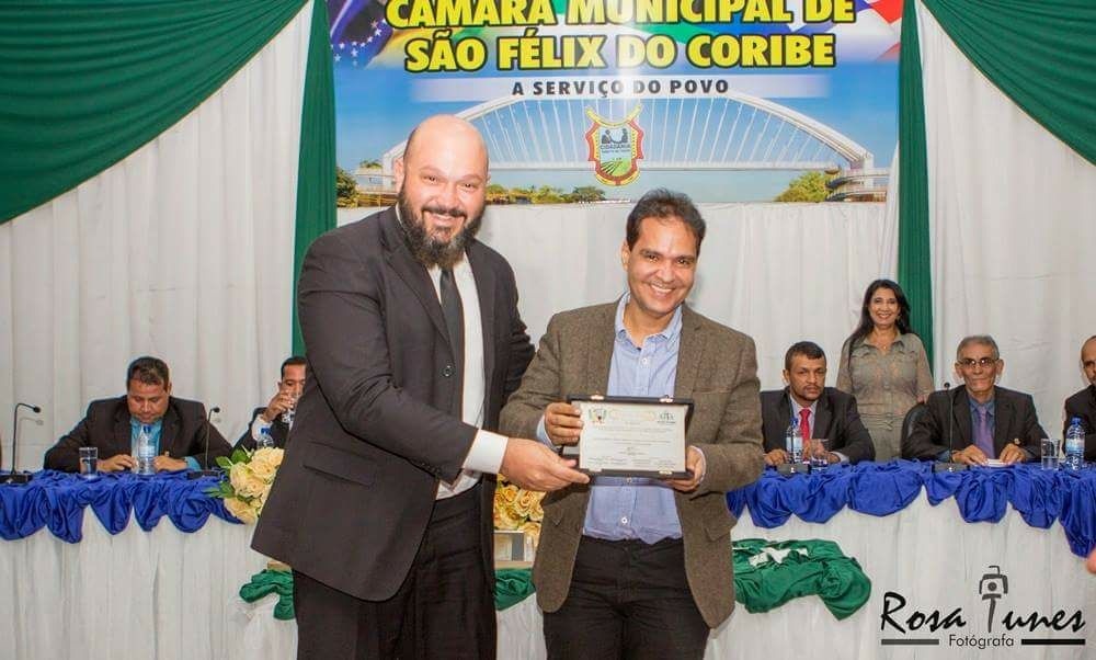 Eures Ribeiro recebe título de cidadão de Sao Felix em Coribe (Fotografia: Rosa Tunes)