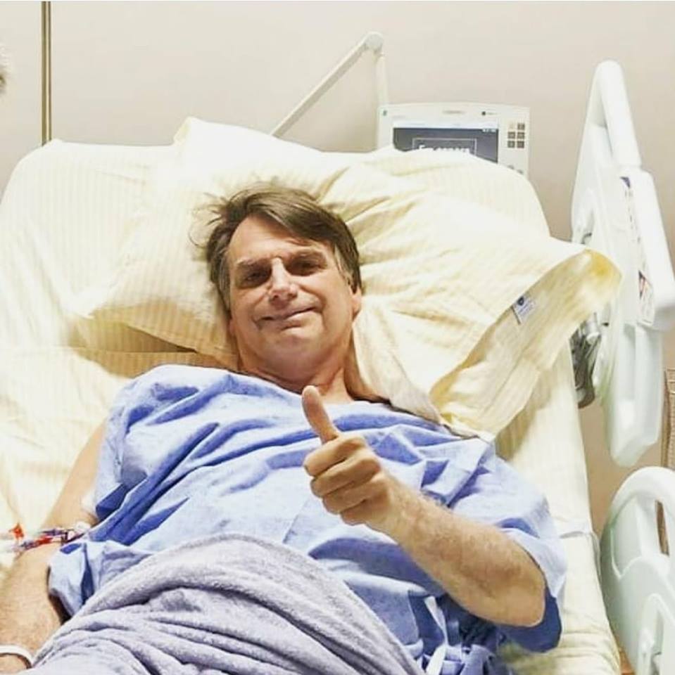 BOLSONARO-FAZ-OK-NO-HOSPITAL