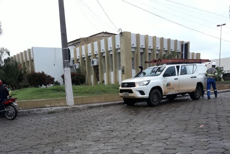 COELBA - CORTA LUZ DA PREFEITURA DE CARINHANHA (1)