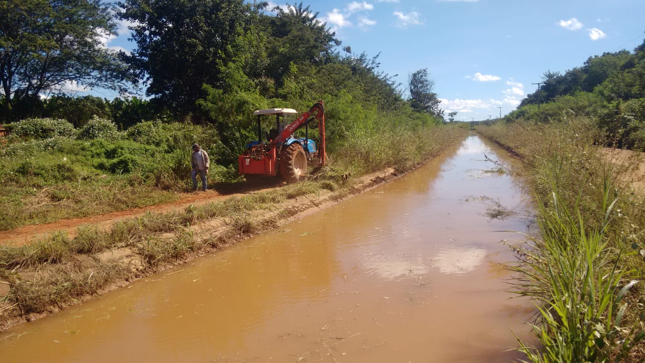 Distrito - DIF - Melhorias nas estradas (2)