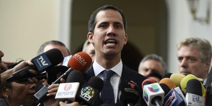 Juan-Guaido-696x348
