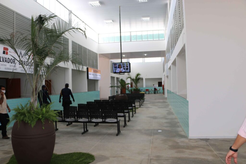 Nova terminal rodoviária de Bom Jesus