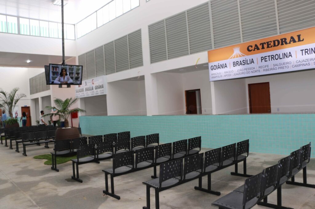 Nova terminal rodoviária de Bom Jesus