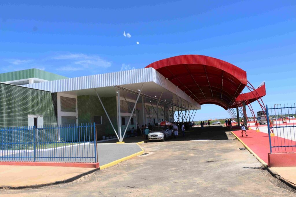 Nova terminal rodoviária de Bom Jesus