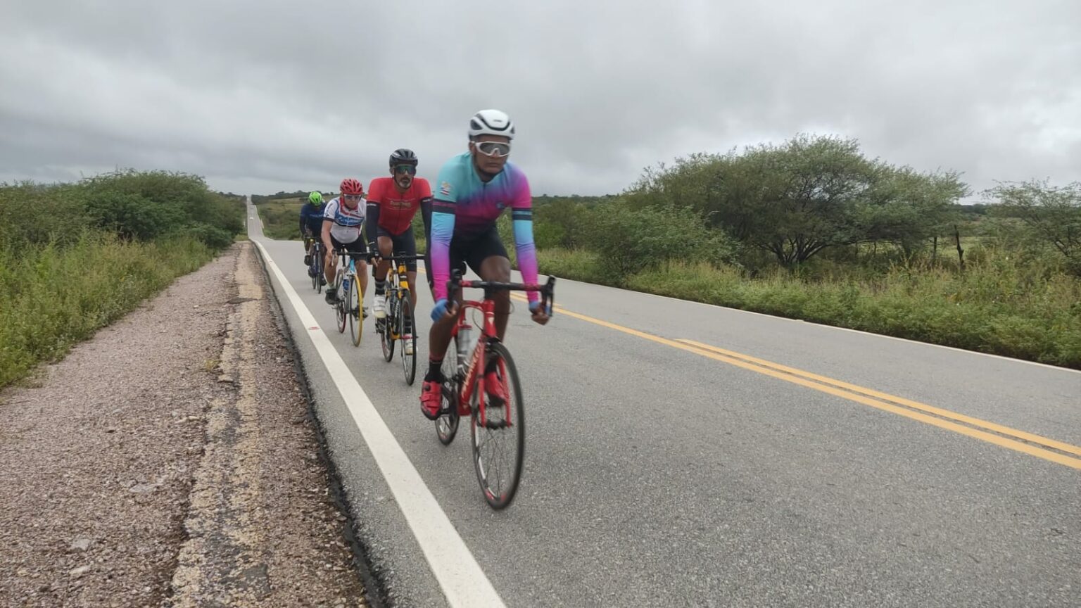 Bahia: Grupo  de ciclistas de Santo Antônio de Jesus  pedala mais de 600 km até  Bom Jesus da Lapa