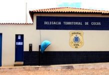 Delegada de Cocos é afastada após denúncia de interferência em investigações