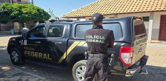 Polícia Federal cumpre mandados em Bom Jesus da Lapa em investigação sobre venda ilegal de smartphones