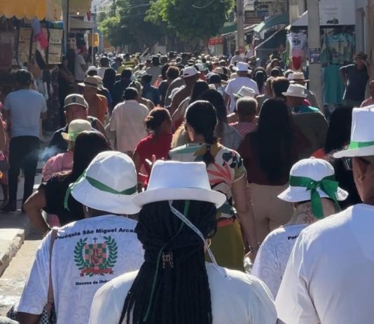 Maria, Ana e José lideram o ranking de nomes em Bom Jesus da Lapa; Silva é o sobrenome mais comum