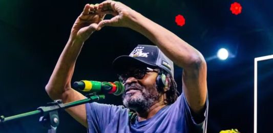 Show de Edson Gomes em Rio das Rãs é adiado por motivo de saúde