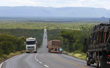 DNIT assina contrato de R$ 36,8 milhões para recuperar trecho da BR-242 no Oeste da Bahia