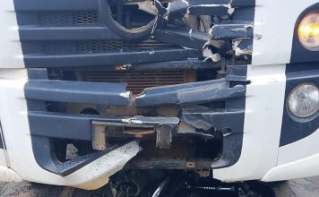 Jovem morre após colisão frontal entre motocicleta e caminhão na BA-582, entre Santana e Canápolis