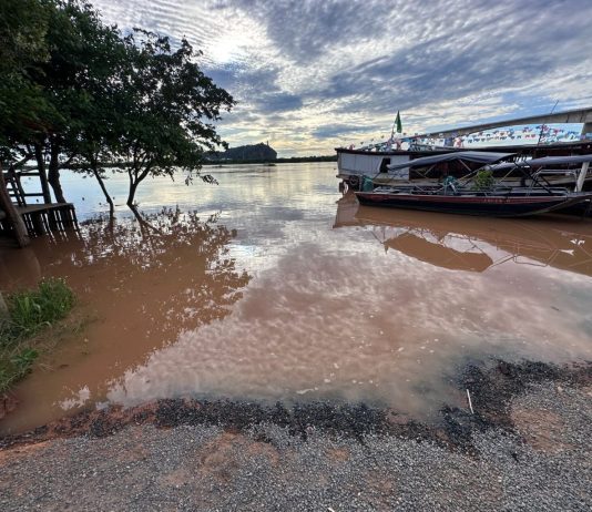 Rio São Francisco atinge 7 metros em Bom Jesus da Lapa e começa a vazar