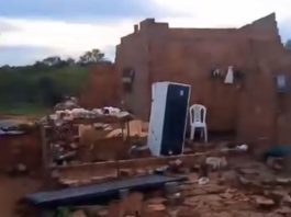 Chuva de granizo e ventania destroem casa e deixam família sem nada em Bom Jesus da Lapa