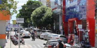 Mulher denuncia crime de racismo em estabelecimento comercial de Guanambi.