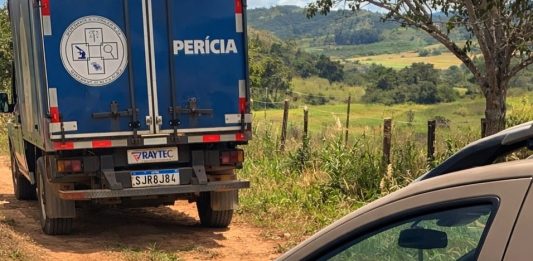Homem é morto e corpo é abandonado em área rural de Bom Jesus da Lapa; três suspeitos são presos