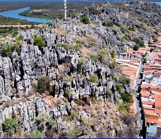 Ministério Público determina desapropriação de casas no pé do Morro do Bom Jesus em Bom Jesus da Lapa