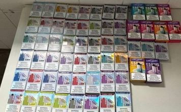 Polícia apreende cigarros eletrônicos em ônibus de turismo em Guanambi