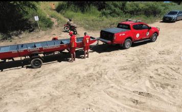 Bombeiros do 20º BBM de Bom Jesus da Lapa encontram corpo de vítima de afogamento no Rio Paramirim