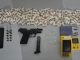 Operação policial termina com apreensão de arma, munições e centenas de papelotes de cocaína em Barra
