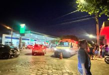 Motociclista fica ferido após colisão com carro na Avenida José de Carvalho, em Bom Jesus da Lapa