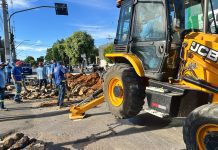 Obra de entroncamento de nova rede reforça abastecimento de água no centro de Bom Jesus da Lapa
