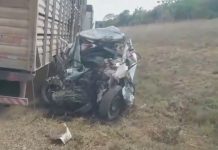 Motorista morre após colisão frontal entre carro e carreta na BR-349, entre São Félix do Coribe e Bom Jesus da Lapa