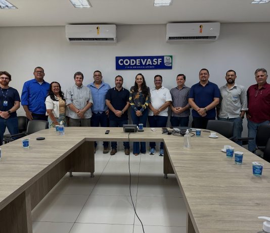 Reunião em Bom Jesus da Lapa discute avanço da segunda etapa da Adutora da Fé