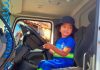 Aos 4 anos, menino realiza sonho ao conhecer equipe de coleta de lixo em Bom Jesus da Lapa