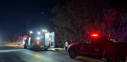 Motociclista é resgatado de ribanceira após acidente às margens da BR-349, em Bom Jesus da Lapa