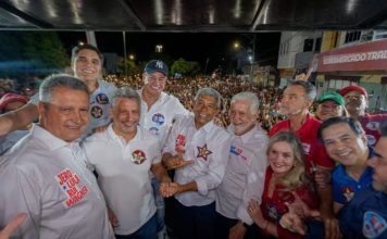 Prefeito de Guanambi confirma apoio a Jerônimo Rodrigues durante comício
