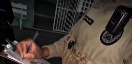 Homem é preso por injúria racial e ameaça após discussão em rodoviária de Cocos