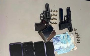 Operação em Ibotirama resgata mulher e três crianças de cárcere privado, apreende armas e termina com morte de suspeito